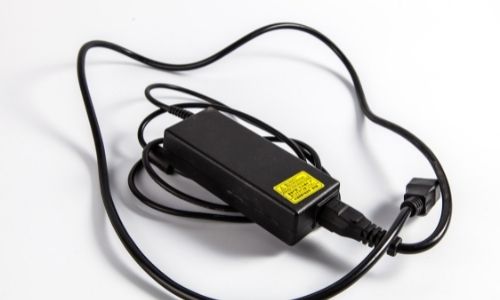 Charge Laptop’s Battery with AC Adapter